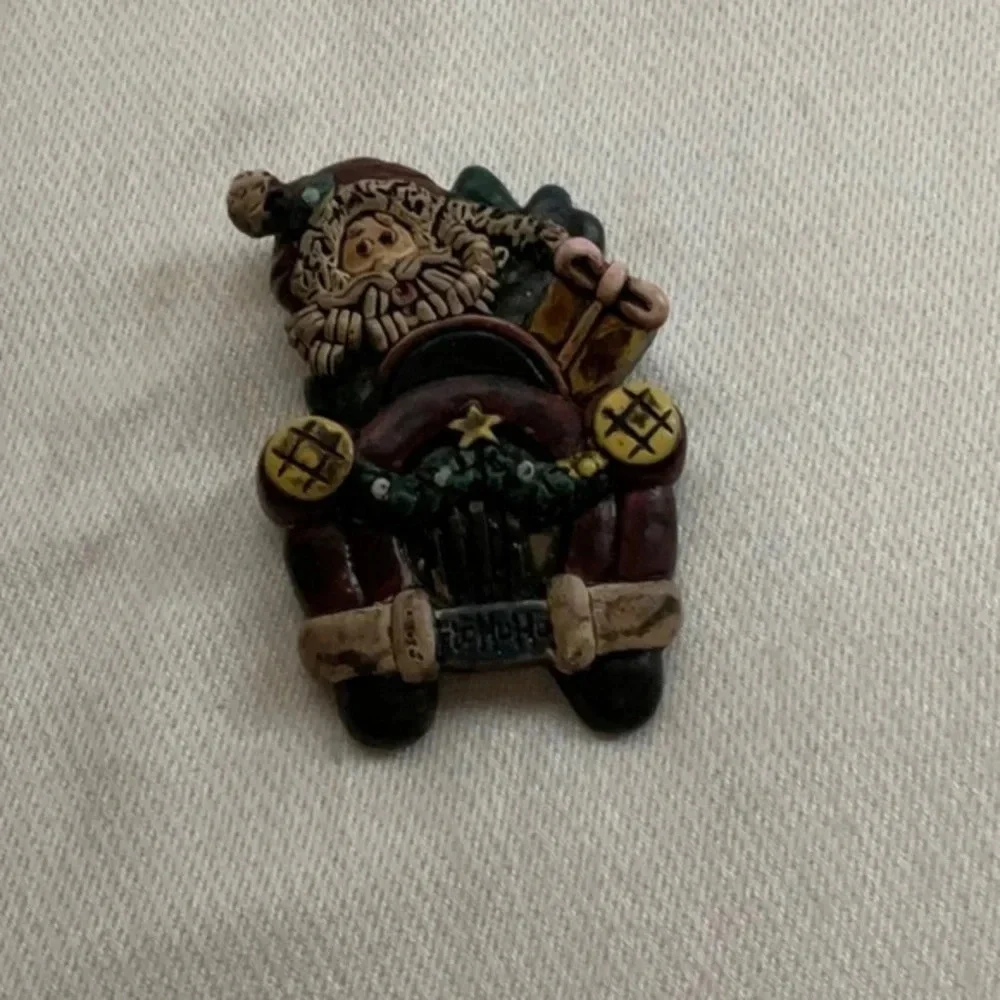 𝅺santa pin